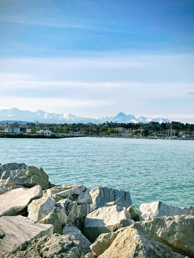 Ristorante Hotel Lucia - 100 Mt Dal Mare Giulianova Luaran gambar